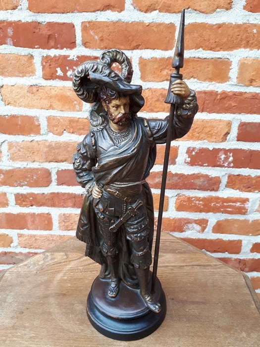 U&C Uffrecht - Ceramic sculpture of a soldier/musketeer
