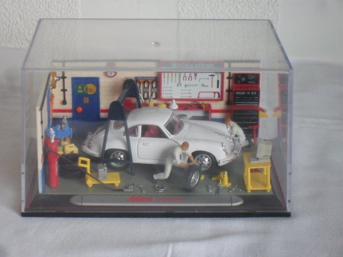 Schuco - 1:43 - Porsche 356 - Diorama Fahrzeug mit Werkstatt