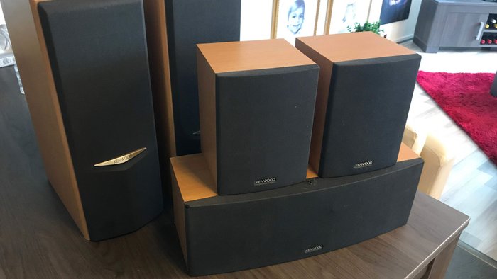 Kenwood CRS177W surround speaker set