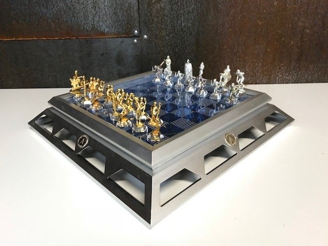 Franklin Mint - 3D Star Trek chess set - 25th anniversary edition ...