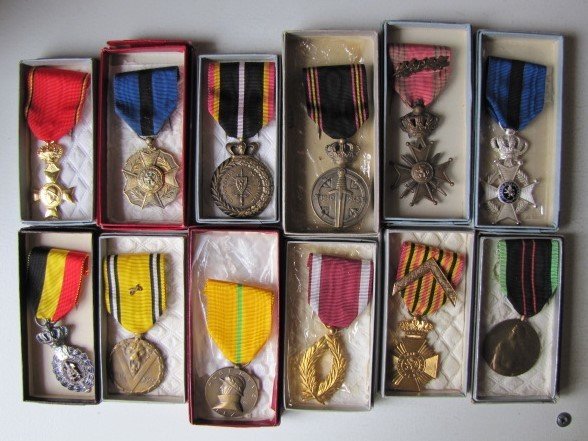 Lot of 12 military medals of the Kingdom of Belgium