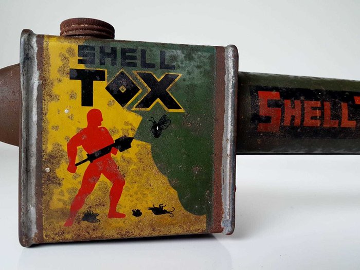 Shell insecticide spray (1930!) and fly tox atomizer (1950)
