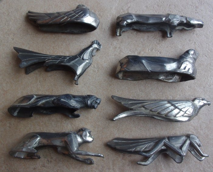 8 Art Deco animal knife rests in metal - Sandoz style