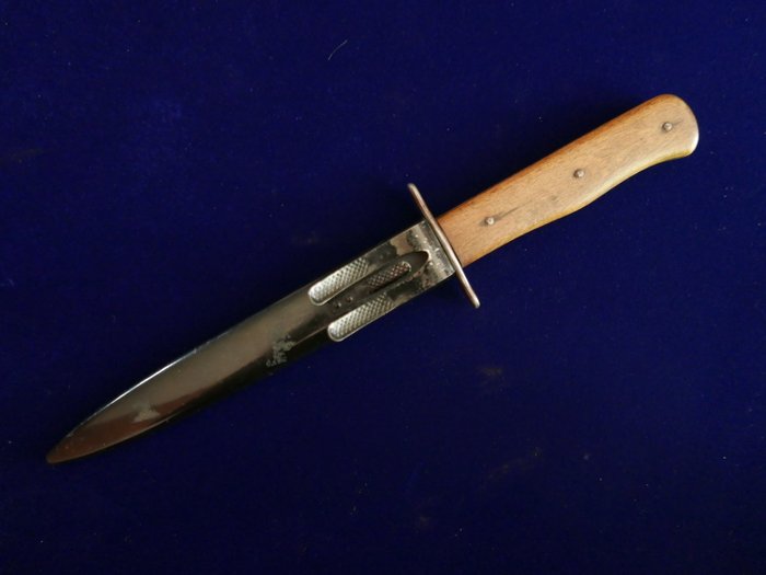 Third Reich LW Stiefelmesser with sheath / boot knife