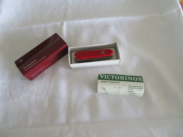 Collector’s item: Victorinox - The original Swiss Army officers Knives artikel 1.6783