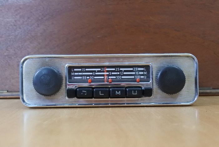 Classic car radio - Blaupunkt Emden 3 - Volkswagen Käfer, T1, T2, Ghia - 1968 
