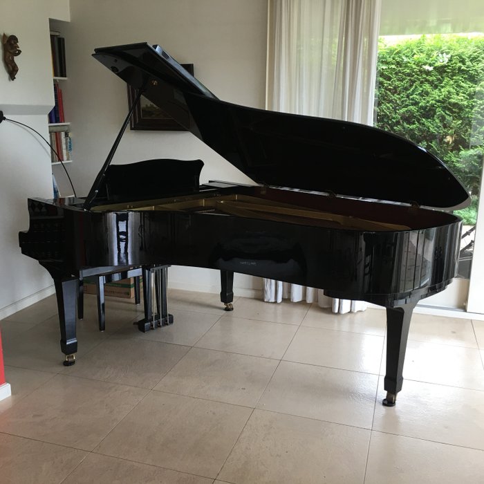 Yamaha C7 grand piano