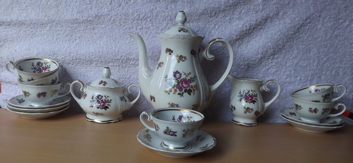 Porcelain factory Reichenbach GDR or East Germany - mocha - service for 6 people