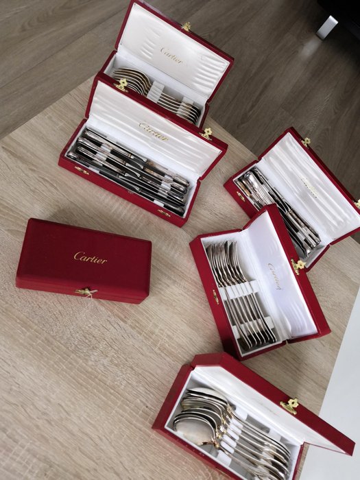 Cartier - Ménagère Must-Trinity en métal argenté - 79 Pièces - XXe siècle  - N.99650