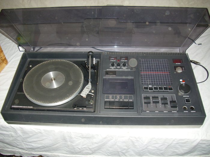 Schneider turntable incl. cassette deck
