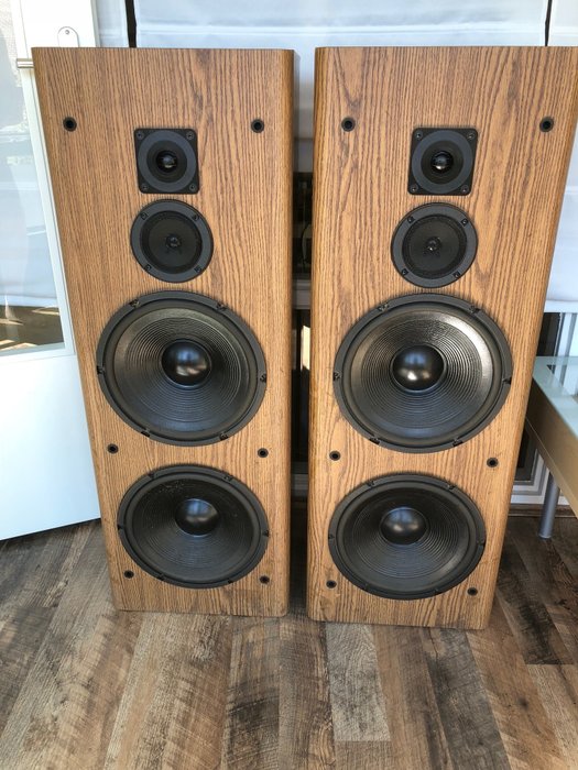 KLH Model AV55 Vintage Standing Speakers