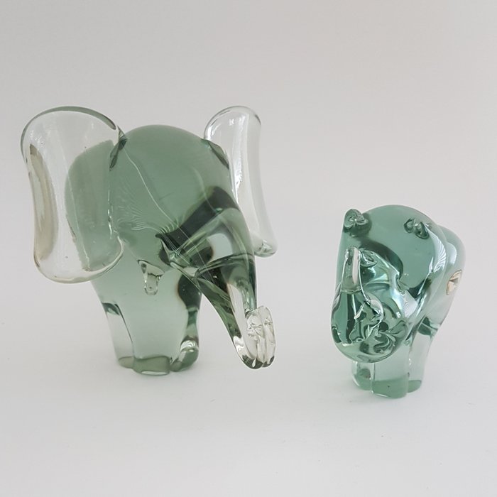 Ngwenya Glass Factory - Glass animal -  Rhino - Elephant