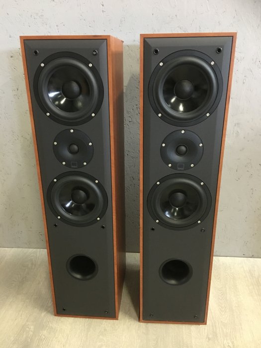 DALI Blue 5005 - 3 Way Floor Standing Speakers