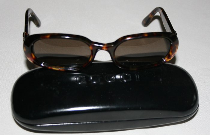 Gucci - 135 GG Sunglasses - Catawiki