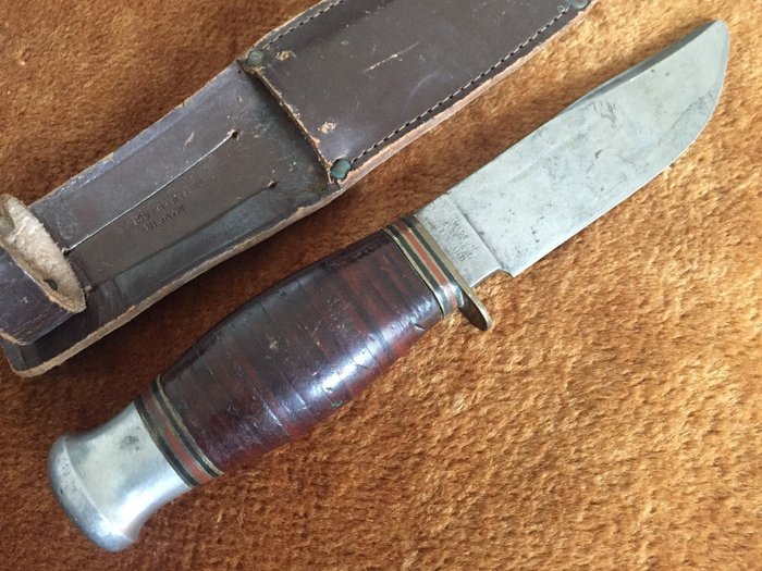 The William Rodgers company of Sheffeild bowie knife 