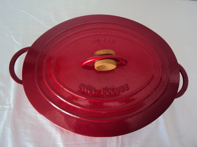 Paul Bocuse Nomar oval cast iron enamelled saucepan red cherry 31 x 25.5 cm