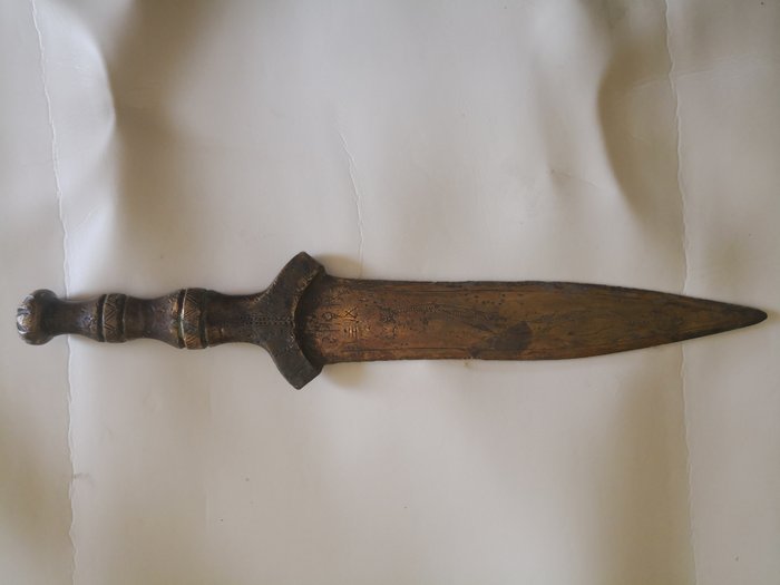 Ancient Roman Bronze Legionary dagger  -Pugio- 39cm - (1)