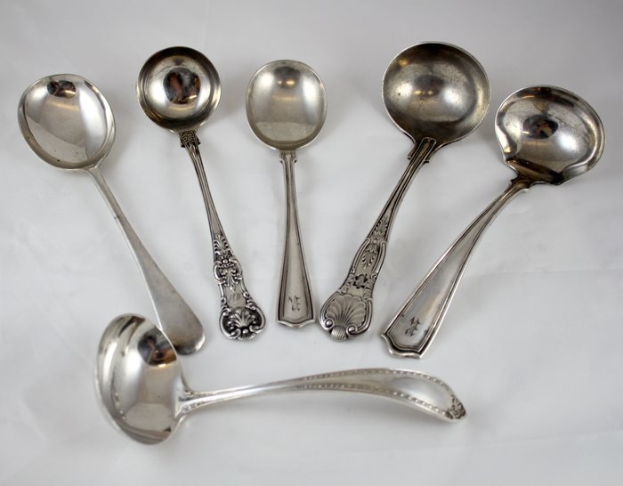 SET OF 4  NATIONAL VINTAGE  SILVER PLATE CREAM SOUP SPOON