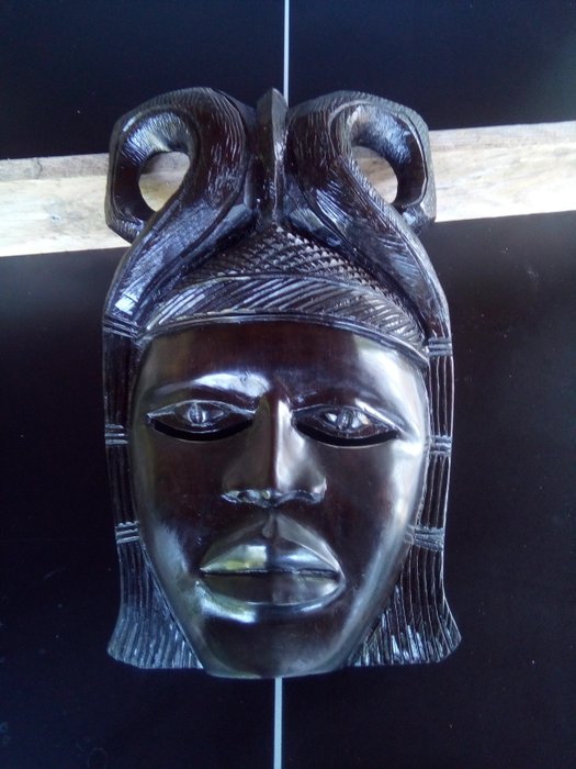 African art / Tribal - Ceremony mask in solid ebony wood
