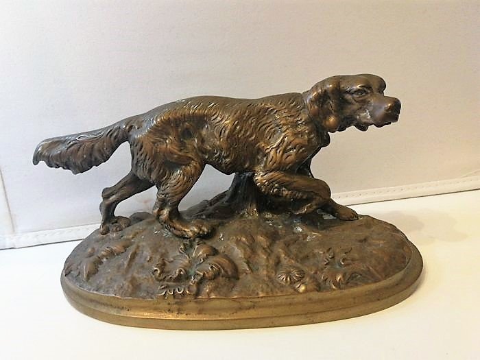 Sculpture of bloodhound in Liberty style - Bronze - Italy - Early 1900s
