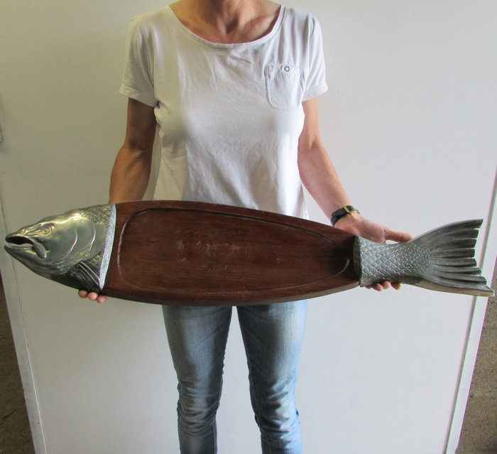 Large cutting board with the shape on a carnivorous zander fish in wood and metal, wall decoration