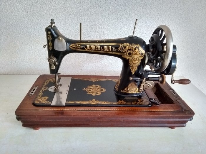 Beautiful large antique Junker & Ruh sewing machine, Germany, early 20th century
