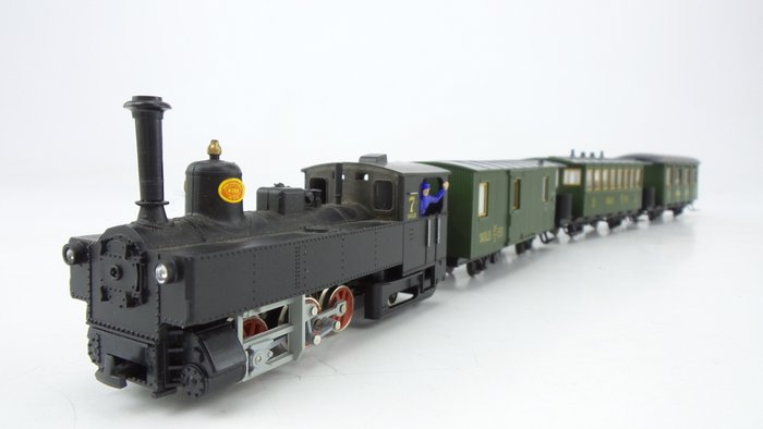 Liliput H0e - 7033 - Locomotive à vapeur, Transport de passagers - Locomotive à voie étroite de 4 pièces avec 3 carrières - SKGLB Ischlerbahn