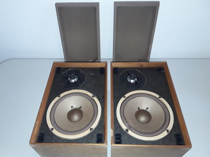 Vintage Pioneer speaker set ,model CS- E220 / from  70s period , in good working condition !