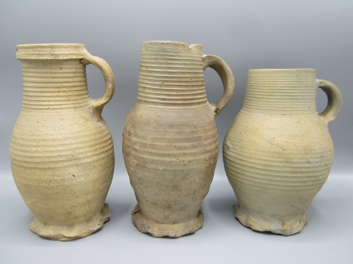 Siegburg, 3 medieval stoneware jugs - 22 cm