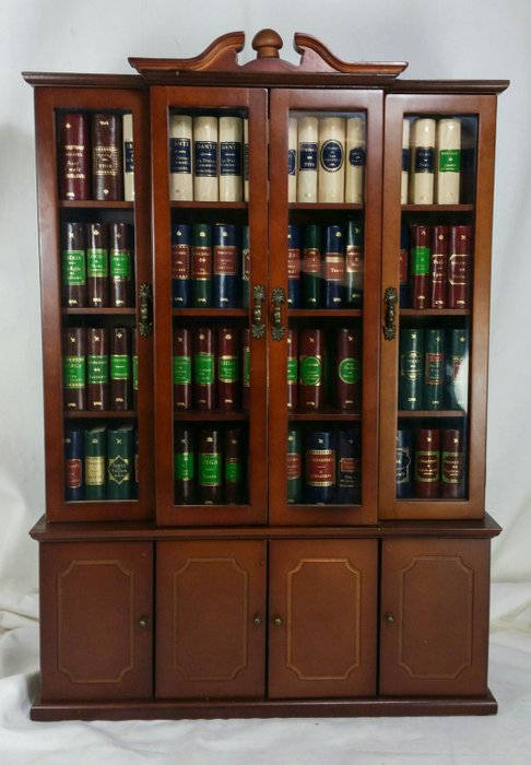 Miniature 1800s style Italian library with 59 books of international literature