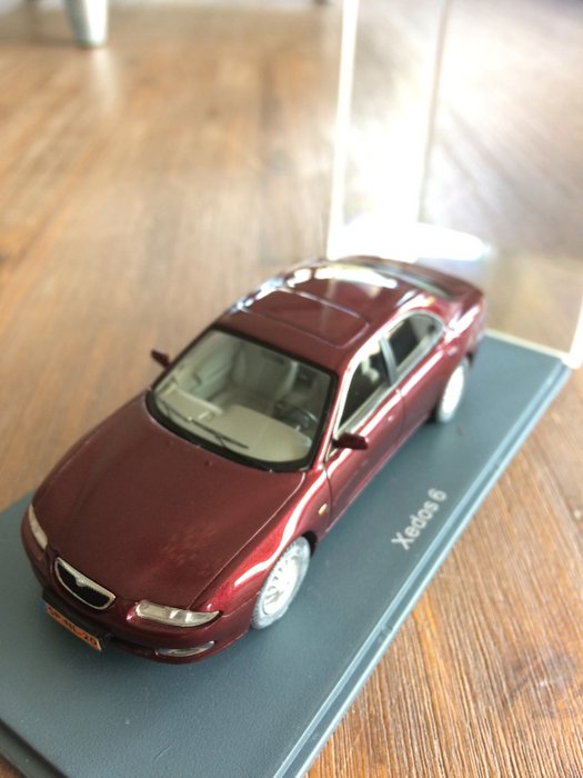 Neo Scale Models - 1:43 - Mazda Xedos 6 - Plaque d'immatriculation