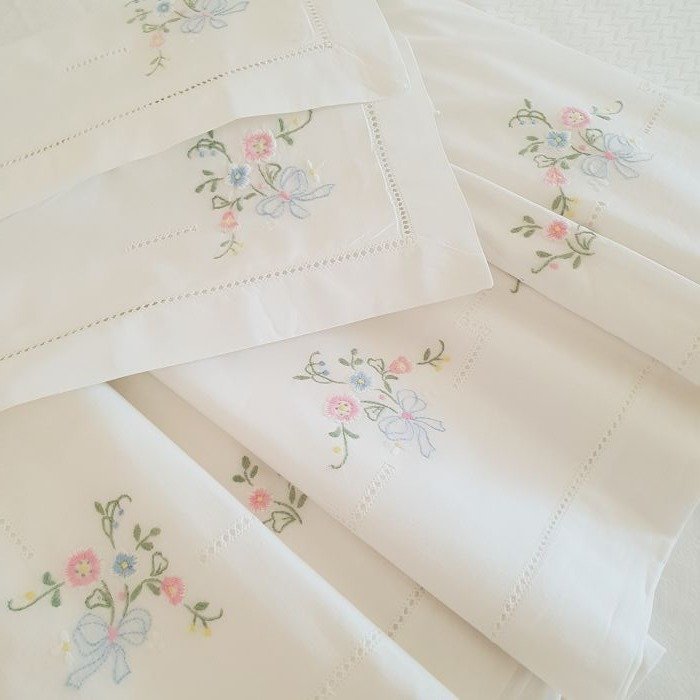 Double bed linen blend sheets - hand embroidered - Italy - 1960s