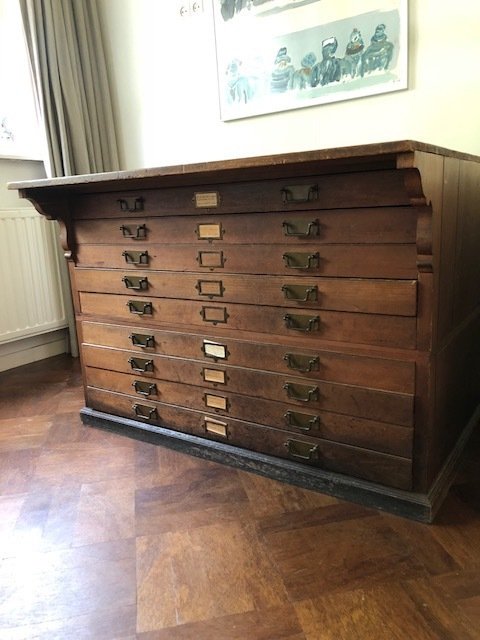 Architect filing cabinet - oak wood with 9 large drawers - ca. 1910