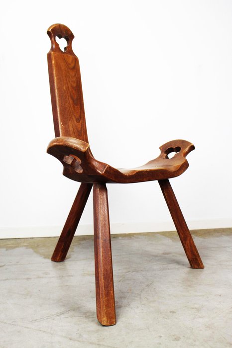 Fabrikant onbekend - Vintage houten Spaanse brutalist stoel
