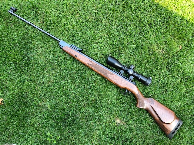 Diana 350 Magnum, 4.5 mm, accushot 3 - 12x44 swat ir2 mil-dot