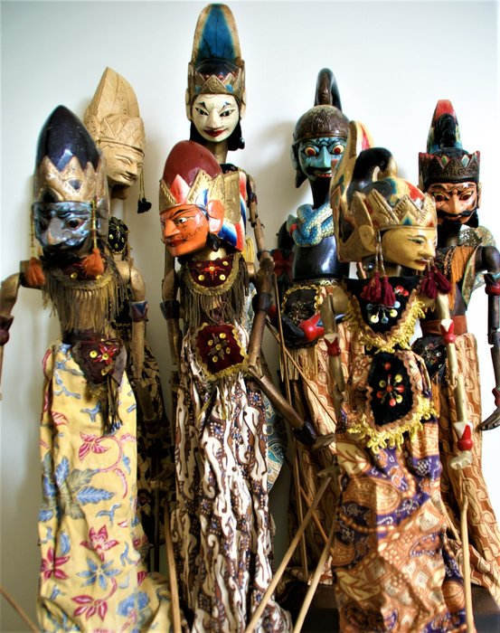 Lot of 7 large wayang golek puppets - Java - Indonesia - Catawiki