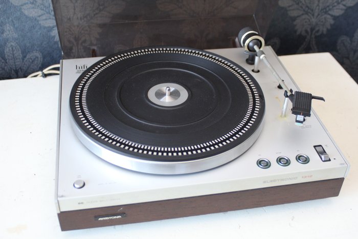 Aristona Electronic 1312 Record player with push buttons