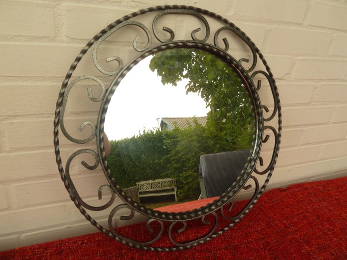 Round Mirror Made Of Wrought Iron, Round Wrought Iron Mirror