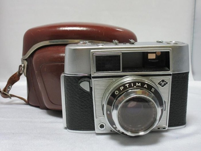 Old Agfa Optima II camera with Agfa Color-Apotar 1:2.8/45