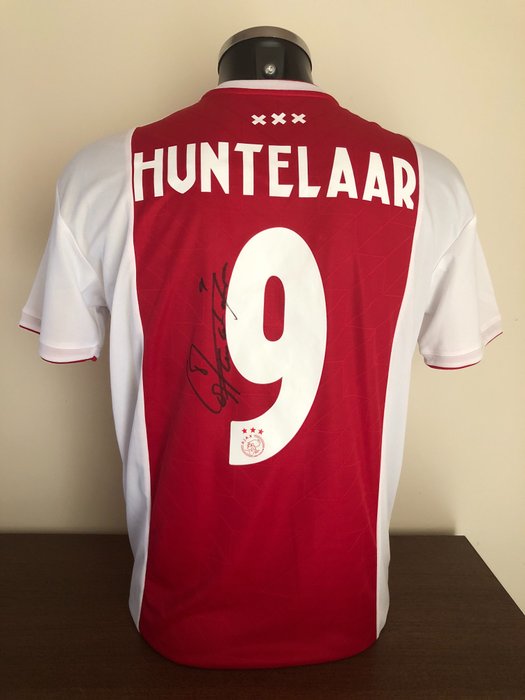 Klaas-Jan Huntelaar signed AFC Ajax Amsterdam home shirt 2018-2019 with photos of the moment of signing and COA