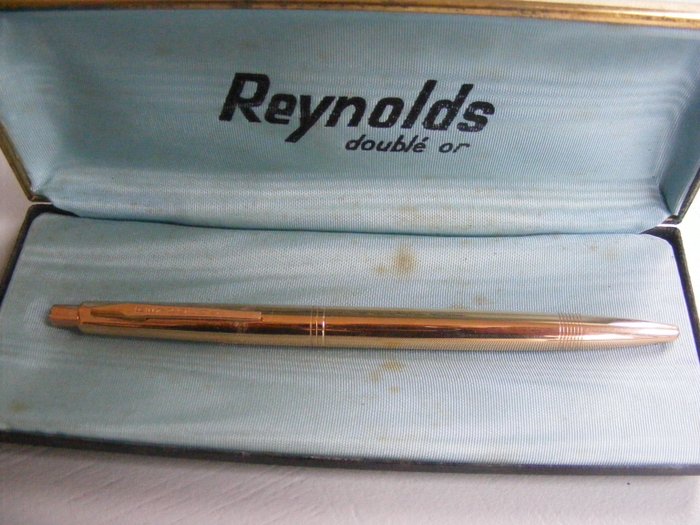 Reynolds Ballpoint Pen from the 60s in Perfect Condition. Gold-Plated in its Original Case