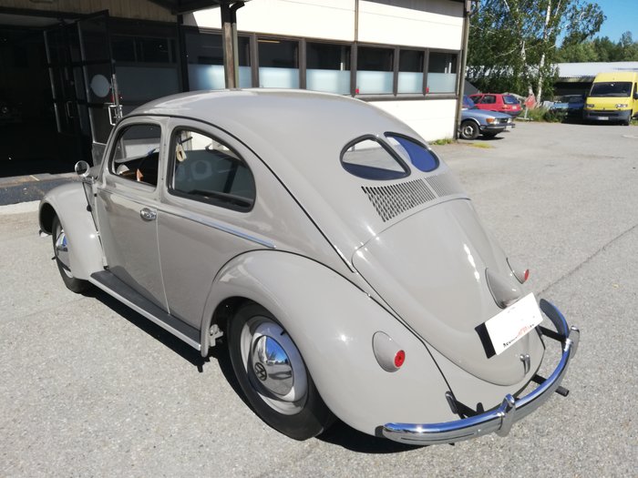 Volkswagen - Beetle - 1952