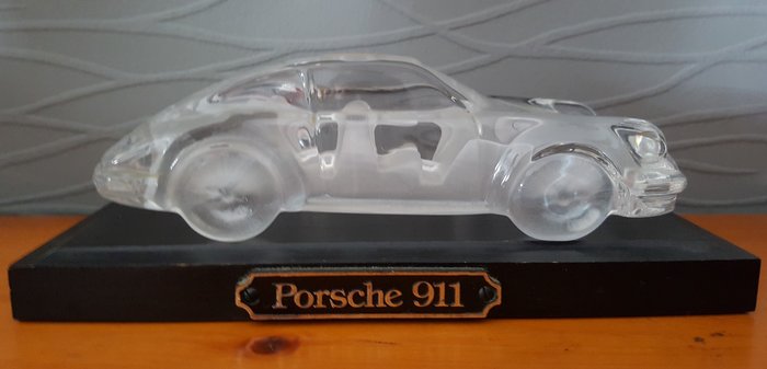 Porsche 911 Carrera in Baccarat crystal - Artison Klein - France -1980/1990 period.
