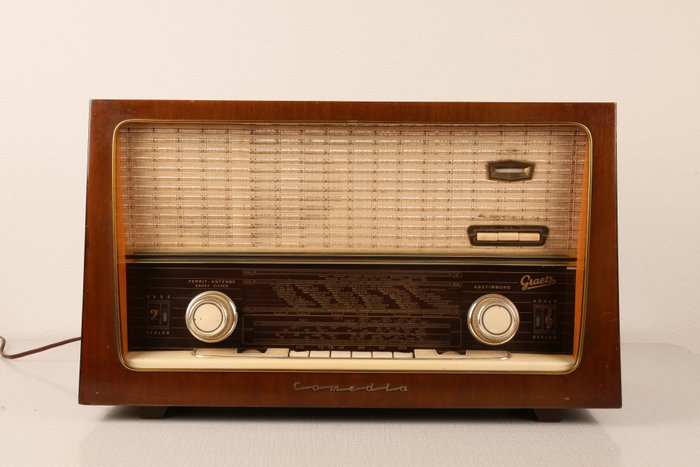 Graetz Comedia 616 tube radio (1958/59)