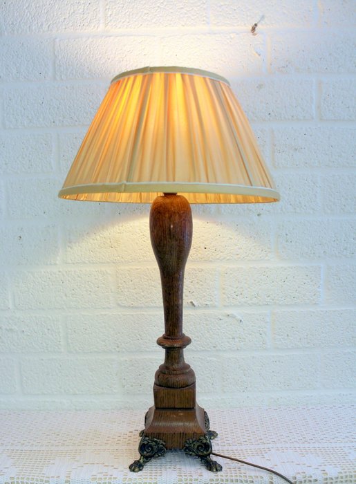 Vintage Wooden Table Lamp With Brass, Vintage Wooden Table Lamp Shade