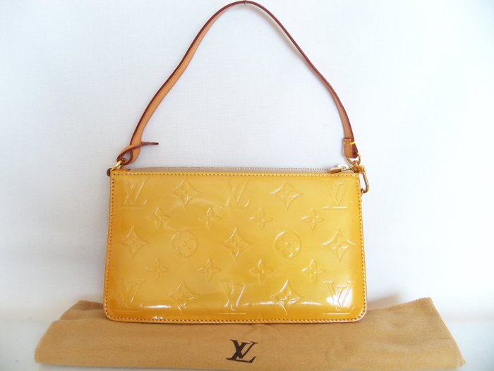 Louis Vuitton - Trevi PM Crossbody bag - Catawiki