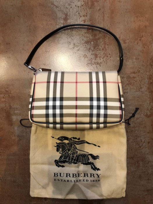 Burberry - Hand bag *No reserve price 
