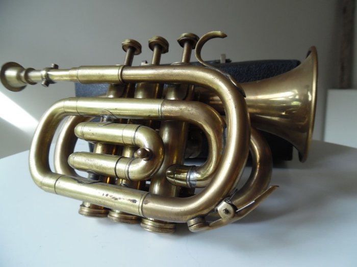 Pocket trumpet Bessons & Co Brass Cornet Trademark 75983 London