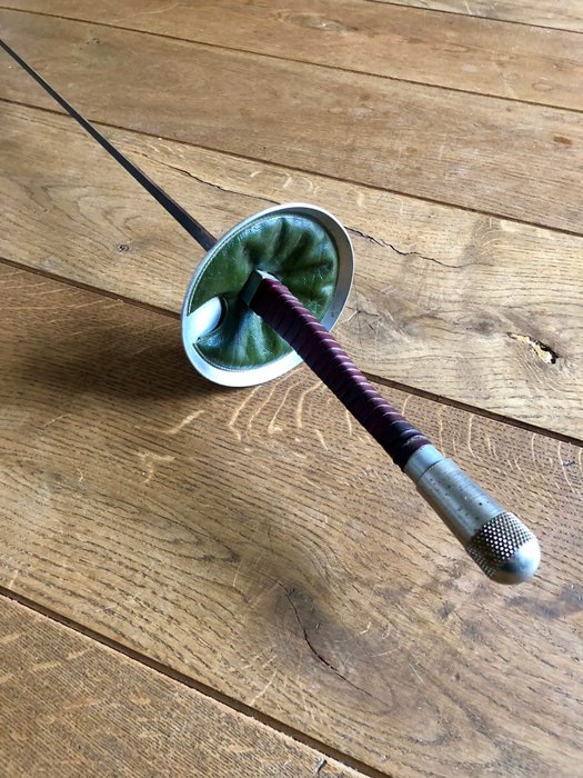 A fencing sword (foil) from renowned firm Leon Paul London.