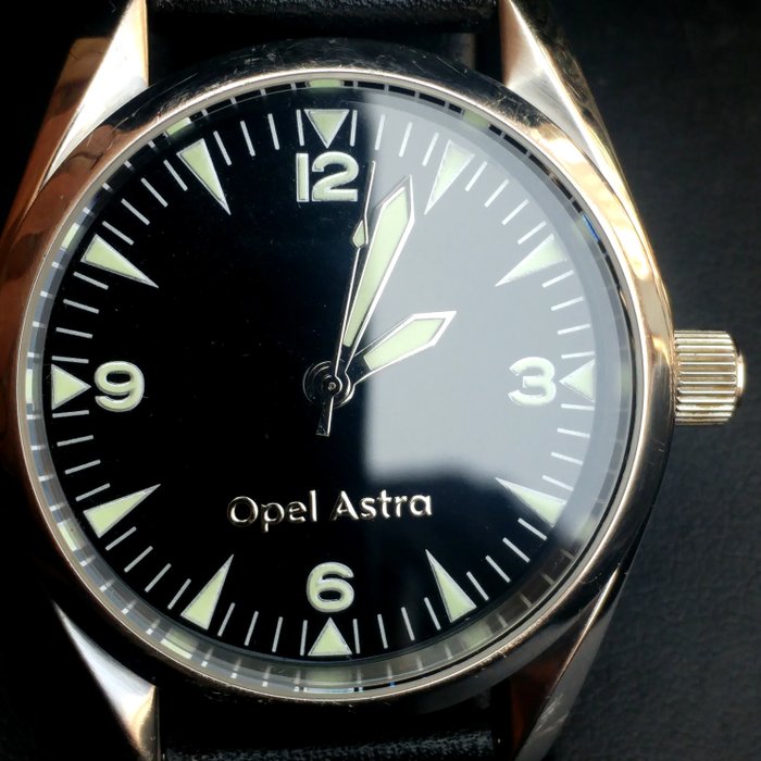 Watch - Opel Astra Limited edition - 1990 (1 items) 